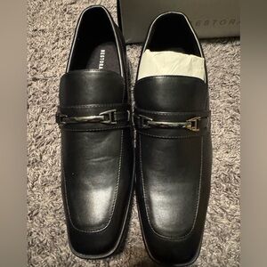 Elegant Black Leather Loafers